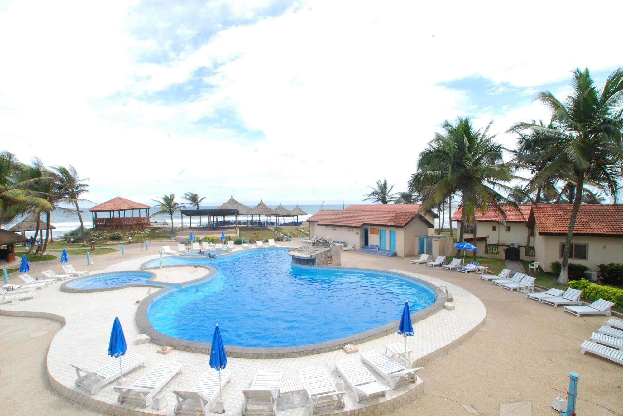 Ramada Resort Acra Exterior foto